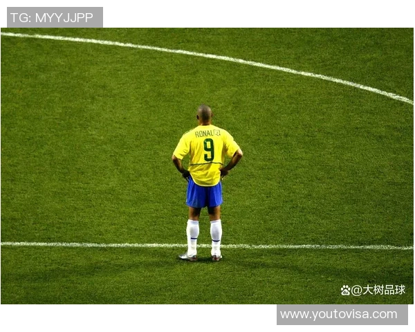 在飞机上偶遇足球明星的奇妙经历与难忘瞬间